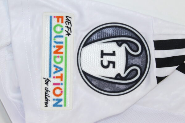 Real Madrid Local 24/25 - Image 4