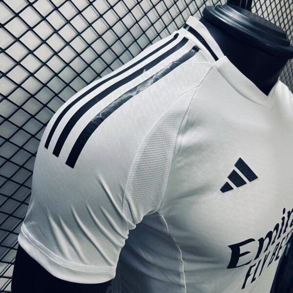 Real Madrid Local Version Jugaror 24/25 - Image 7