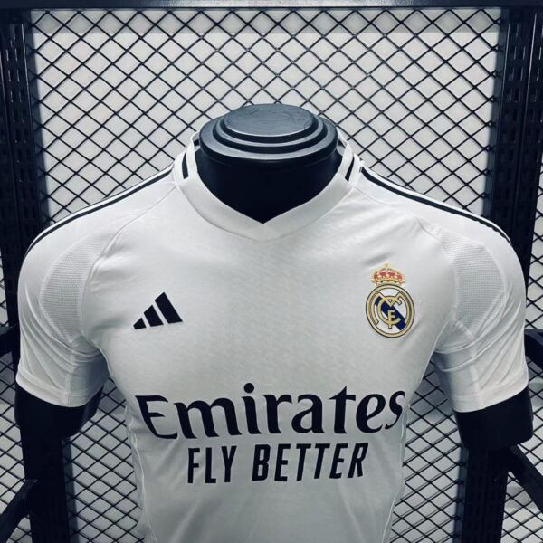 Real Madrid Local Version Jugaror 24/25 - Image 4