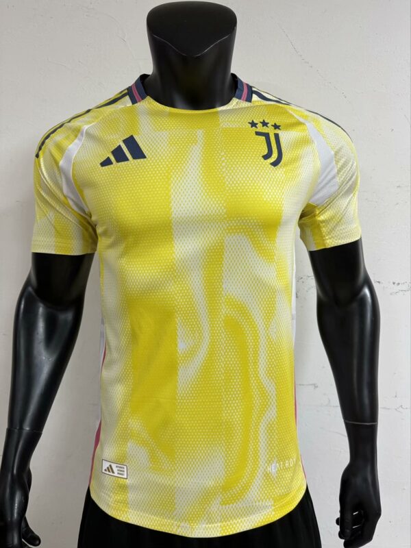 Juventus Visita Version Jugador 24/25