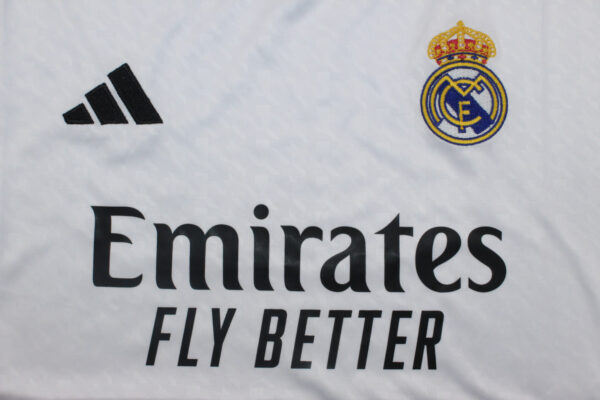 Real Madrid Local 24/25 - Image 10