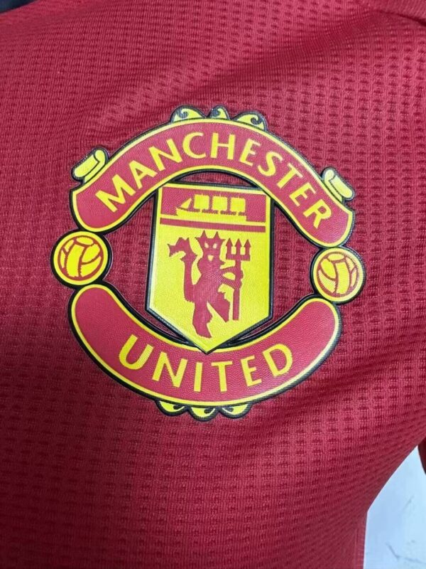 Manchester United Local Version Jugador 24/25 - Image 3