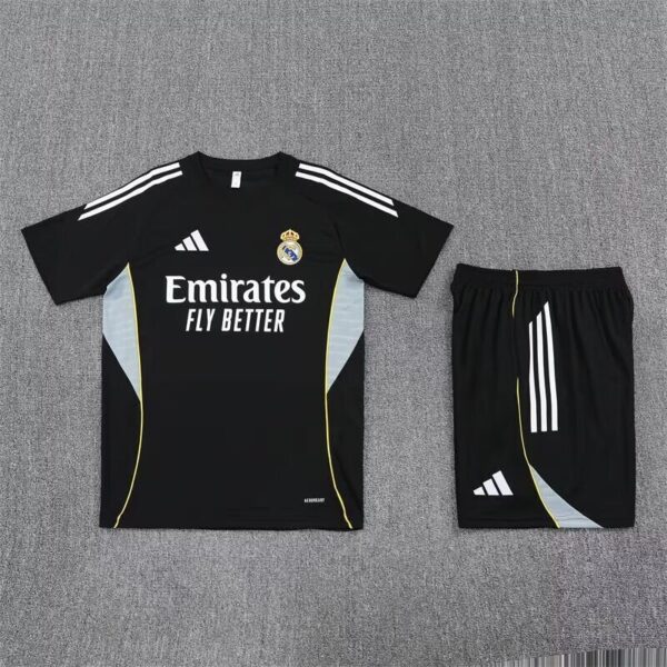 Kit de Entrenamiento Real Madrid 25/26 - Negro