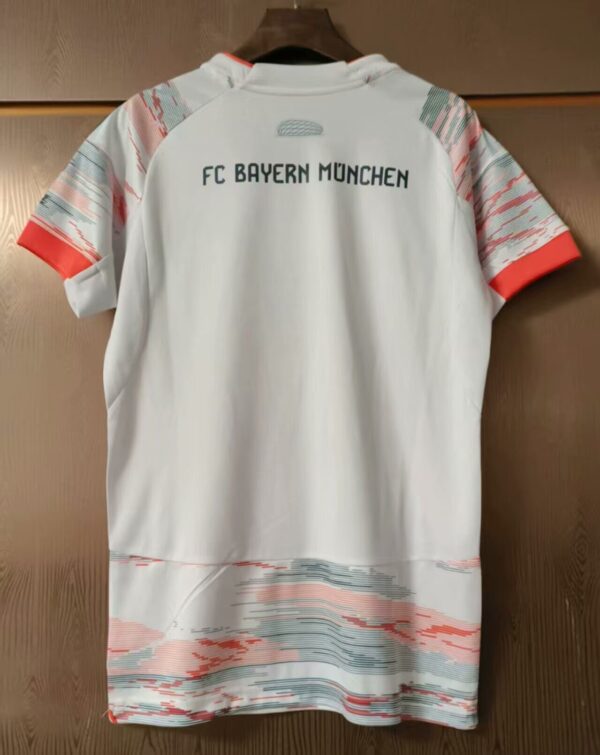 Jersey Bayern Munich Visita Mujer Replica 25/26 - Image 2
