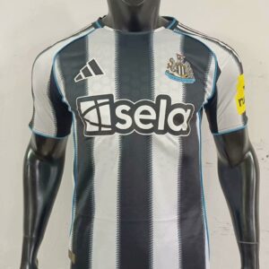 Jersey Newcastle Versión jugador Local 25/26 Replica