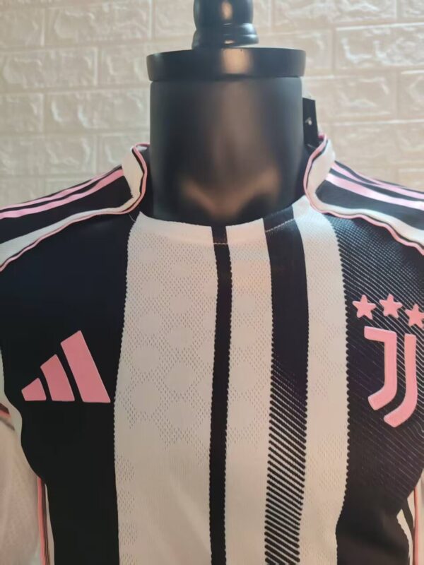 Jersey Juventus Local Manga Larga Versión Jugador 25/26 Replica - Image 2
