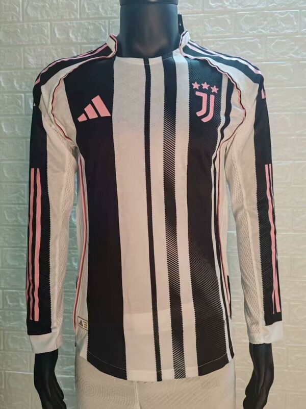 Jersey Juventus Local Manga Larga Versión Jugador 25/26 Replica
